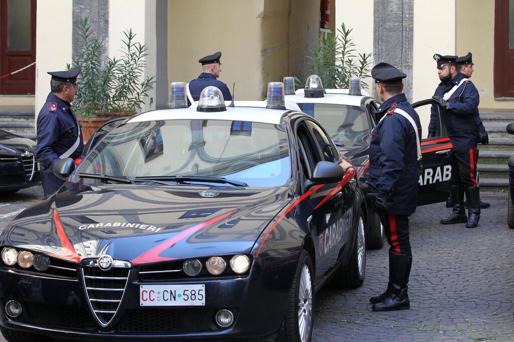 Arzano, blitz dei carabinieri contro lo spaccio di droga: 3 arresti ... - Tele Club Italia