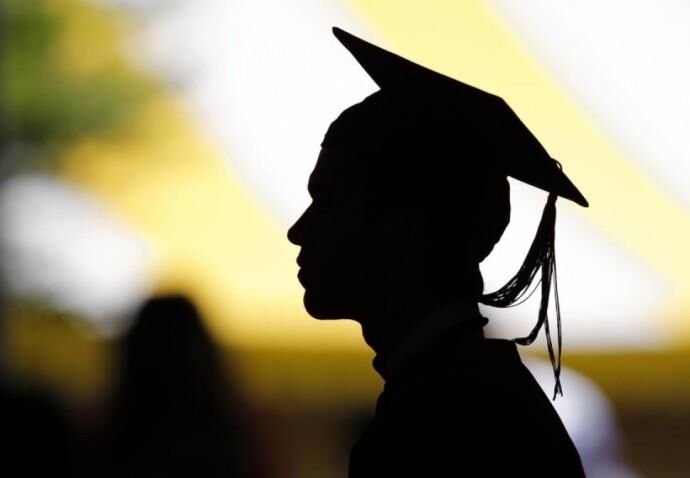 Catania, assunto a tempo indeterminato pochi minuti dopo la laurea Catania, assunto a tempo indeterminato pochi minuti dopo la laurea