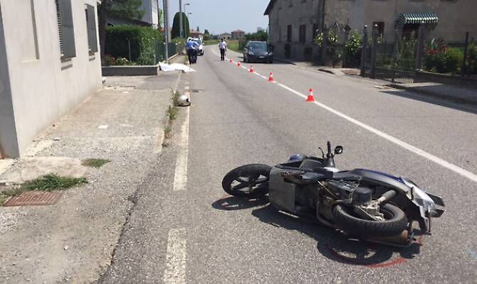 Investe due ragazzi e scappa: fermato 20enne nel casertano Investe due ragazzi e scappa: fermato 20enne nel casertano