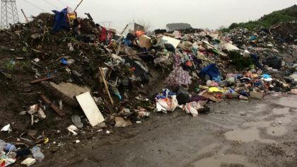 rifiuti campo rom giugliano