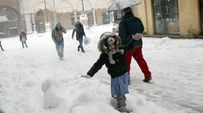 28 febbraio scuole chiuse neve