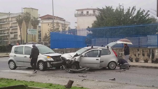 scontro frontale tra marano e mugnano