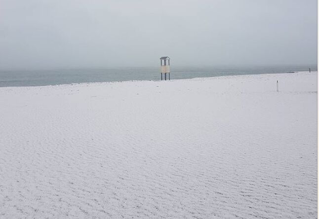 neve in spiaggi a licola giugliano