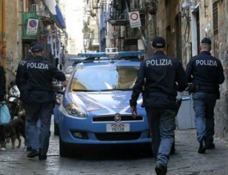 blitz polizia traffico internazionale droga napoli