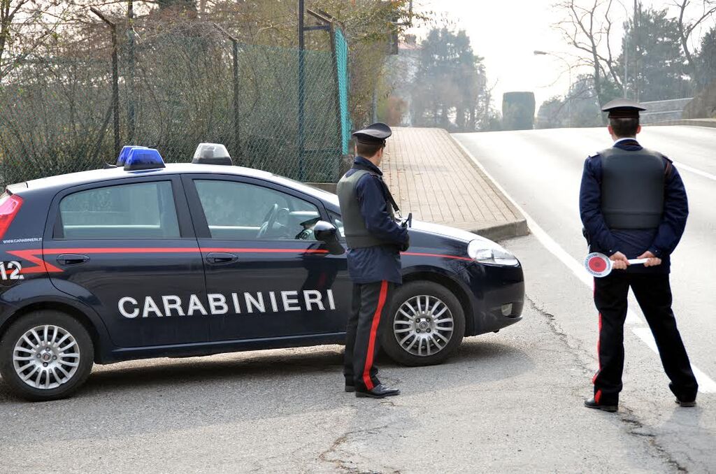carabinieri arresto afragola spaccio di droga salicelle vincenzo russo