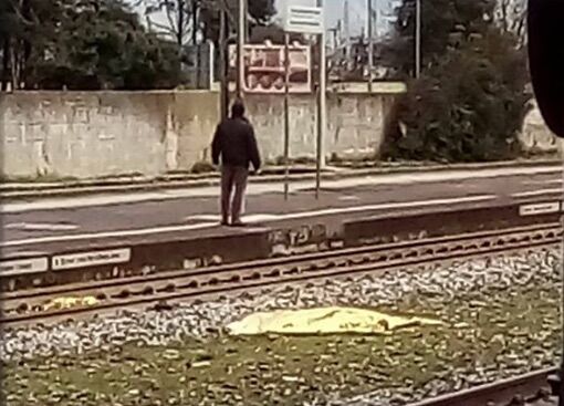 morto sant'antimo stazione binari