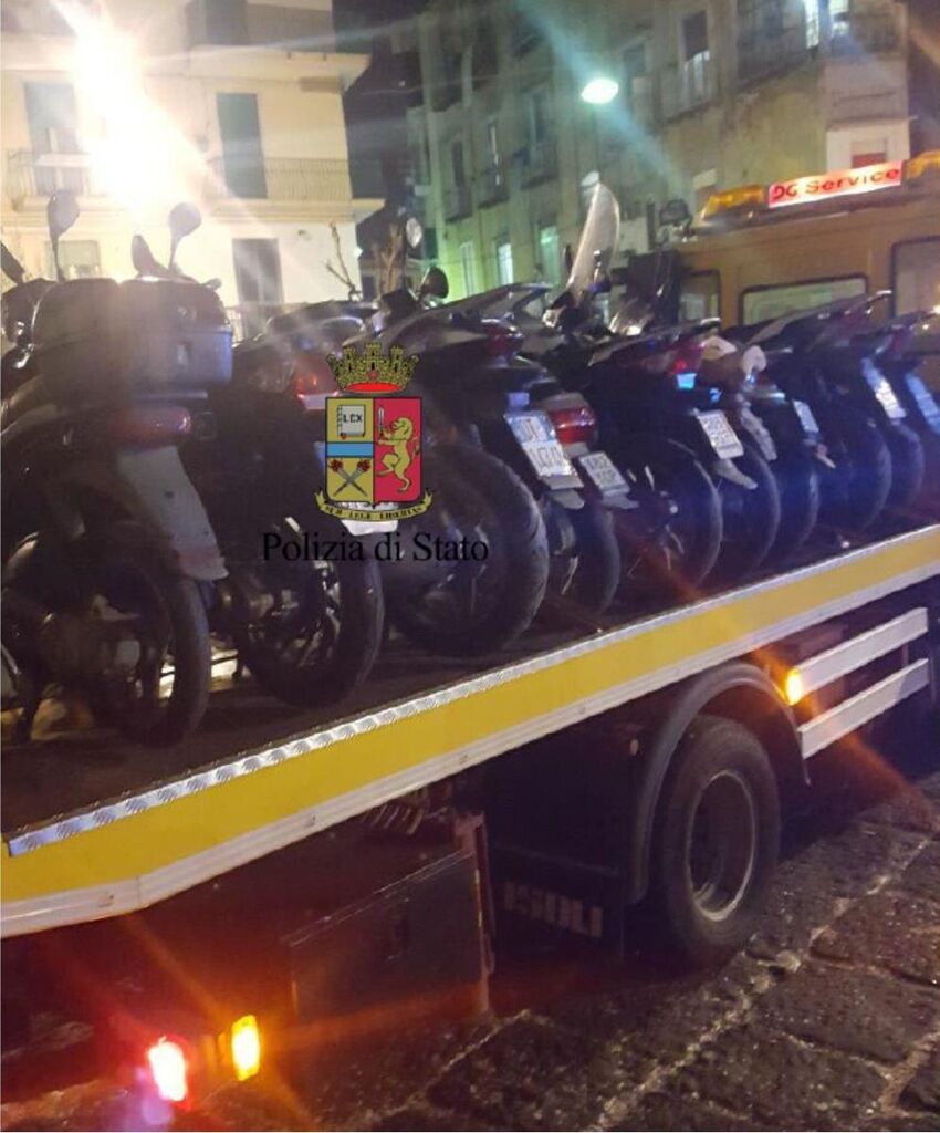 scooter sequestrato dalla polizia