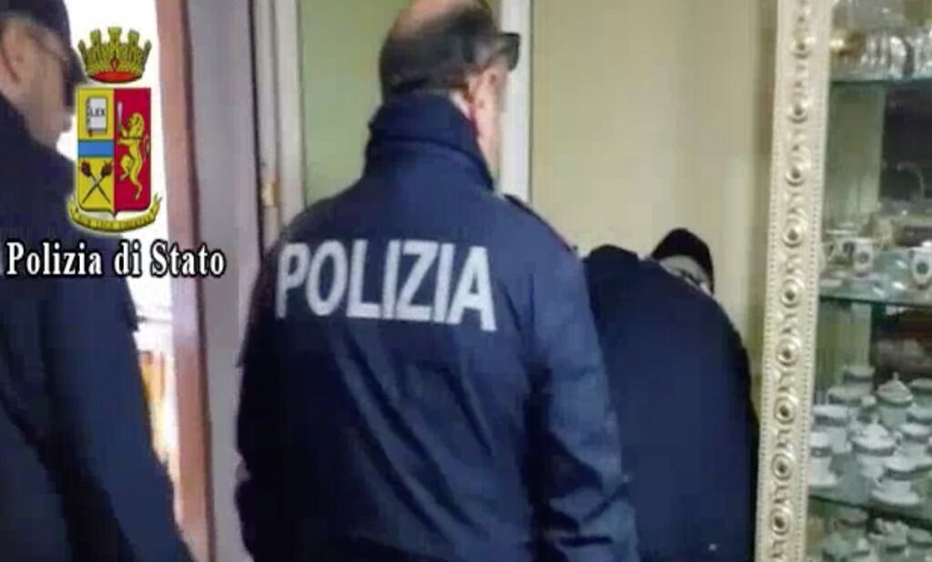 torre annunziata emanuela acampora arrestata droga