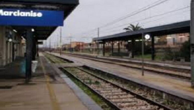 marcianise rapina stazione