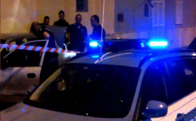 morto cortile via roma aversa renato