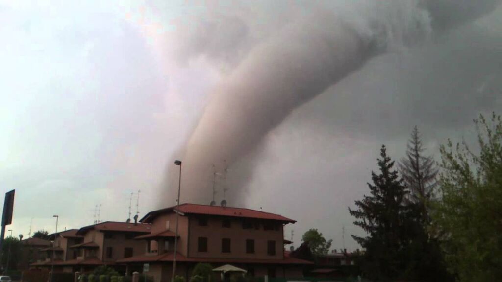 tempesta di san giuseppe trombe d'aria grandinate sud previsioni meteo