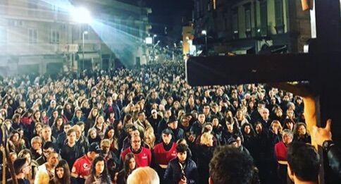 via crucis giugliano folla di fedeli