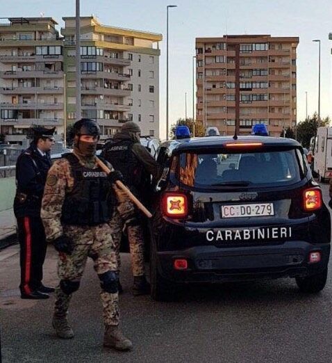 blitz carabinieri napoli 50 arresti