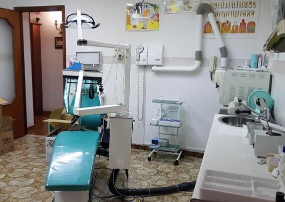 gragnano falso dentista sequestro studio odontoiatrico