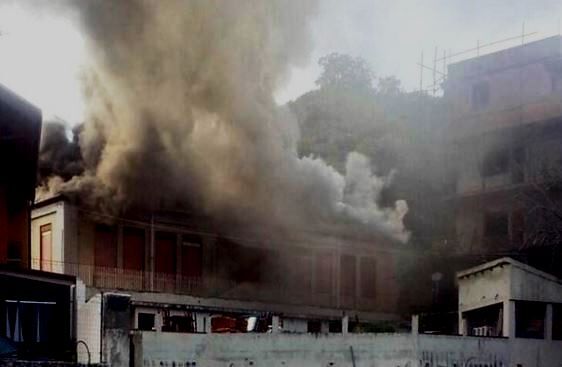 incendio scuola volla