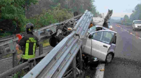 cidente statale 162, grave 22enne