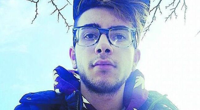 maurizio arena roccadaspide salerno doglie morto 19 anni