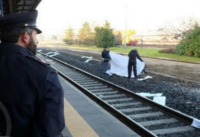 ronco scrivia morto travolto treno