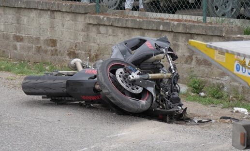 cilento sapri maratea ispani centauro 24 anni muore in moto