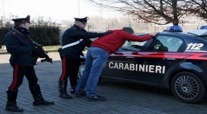 finti carabinieri arrestati mugnano