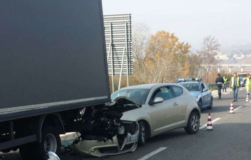 incidente morto stradella parma