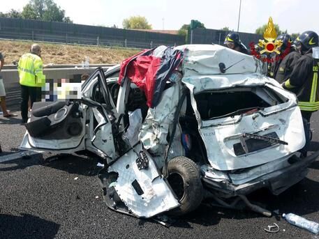 Incidenti stradali: donna morta su 'Passante', coda 2 km