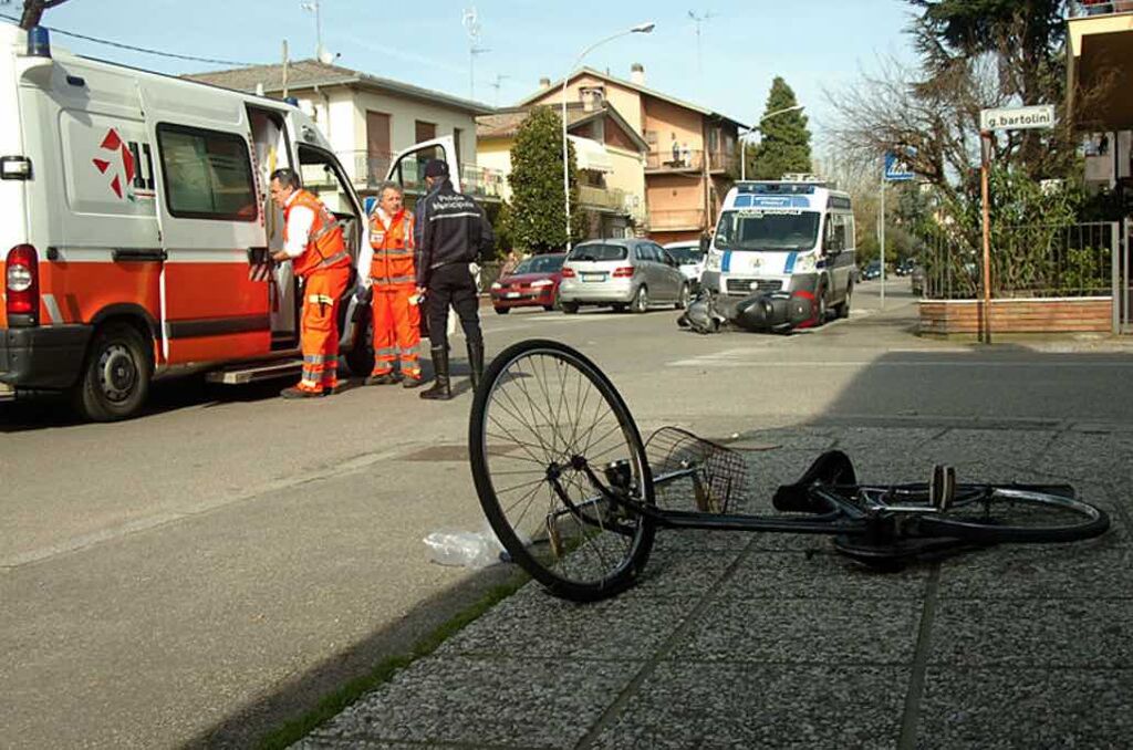 incidente pianengo bici scooter