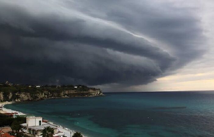 uragano medicane 21 settembre sicilia sardegna