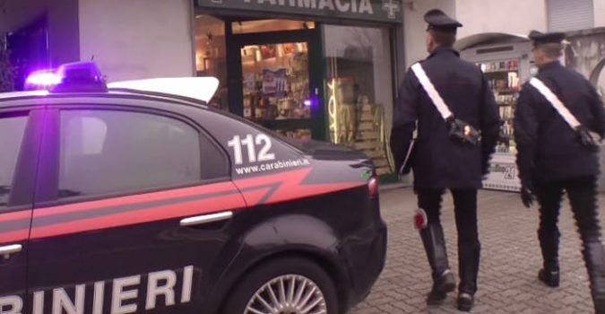 torre del greco svaligiate farmacia tabaccheria