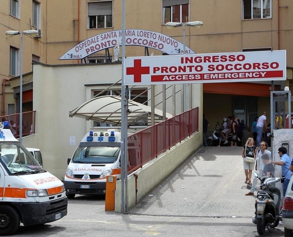 accoltellato napoli pipi in strada