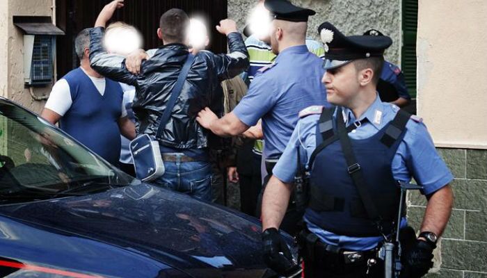 carabinieri arresti giugliano 22 novembre
