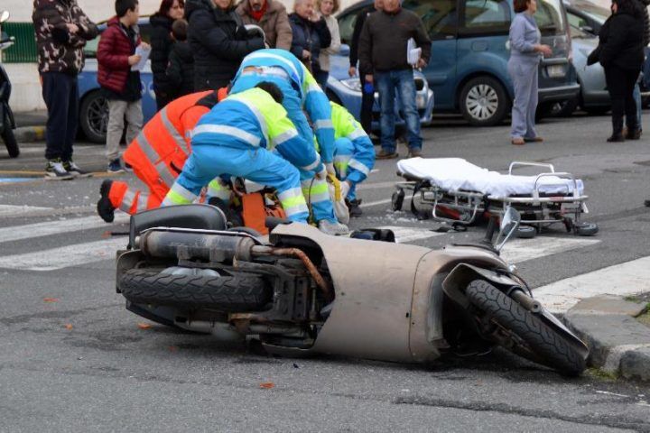 morto scooter incidente via pozzillo castellammare