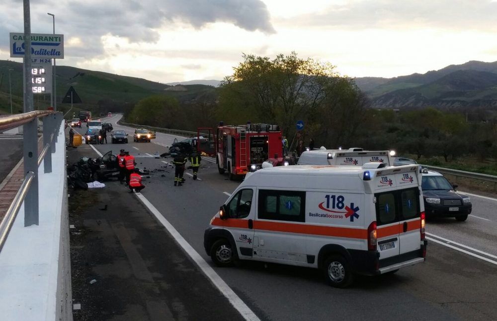 incidente appia matera morto 21 dicembre