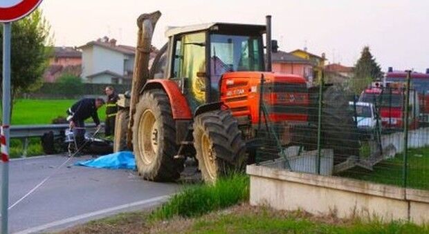 morto bovalino trattore bambino