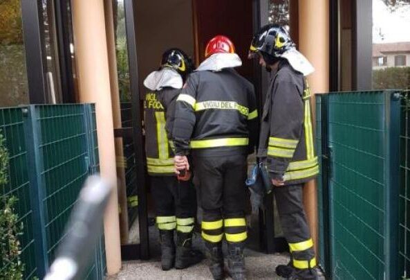 morto in casa agostino stefanelli maddaloni