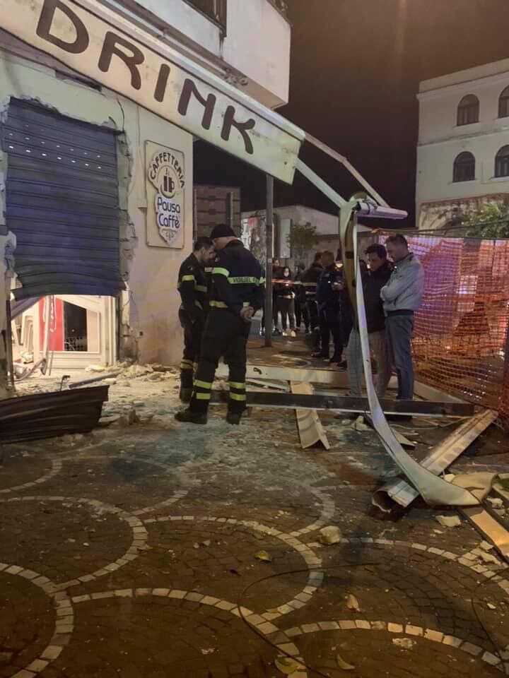 Giugliano bomba al bar