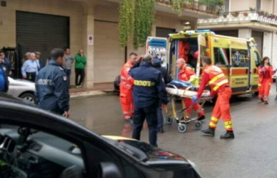 castellammare bambino cade balcone