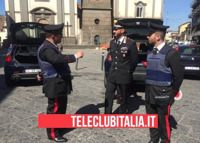 controlli carabinieri giugliano
