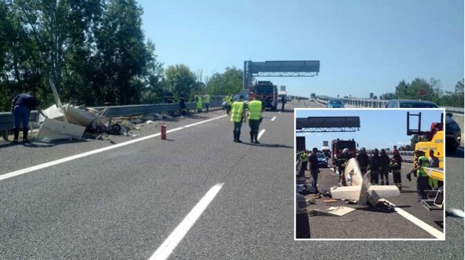 aereo ultraleggero autostrada