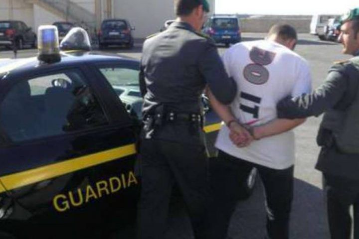 traffico illecito alcolici caserta arresti