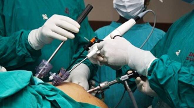 Napoli: operazione chirurgica da record. Asportato un tumore di 6 kg