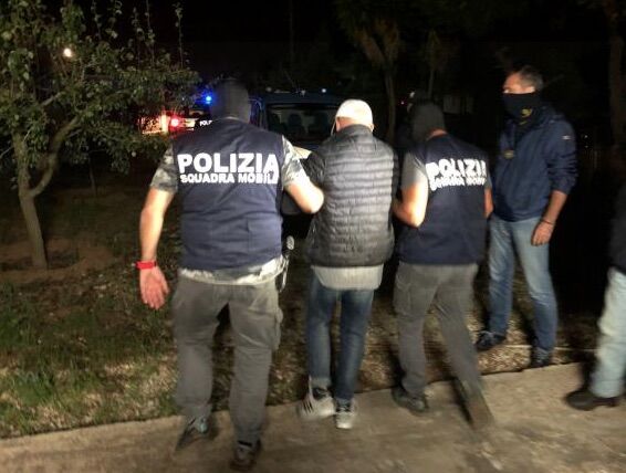 arresti ragusa rifiuti nomi