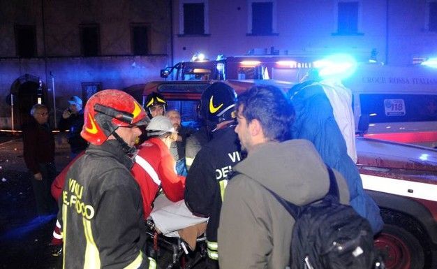 napoli notte in strada