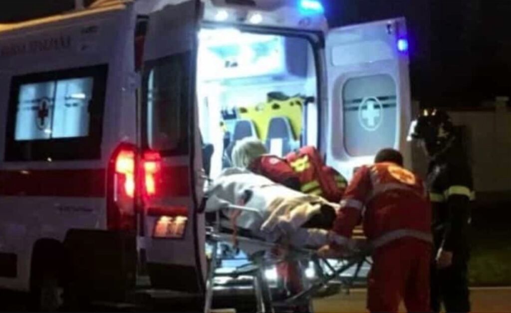 bari attraversa strada falciato da auto bari attraversa strada falciato da auto