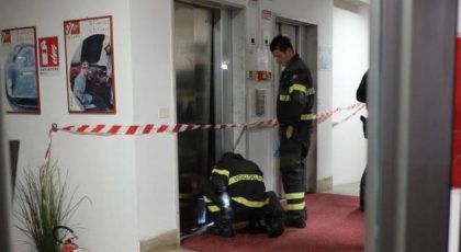roma cade da ascensore morto