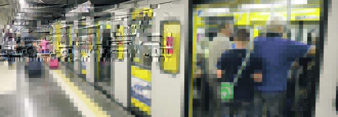 napoli metro linea 1 bloccata