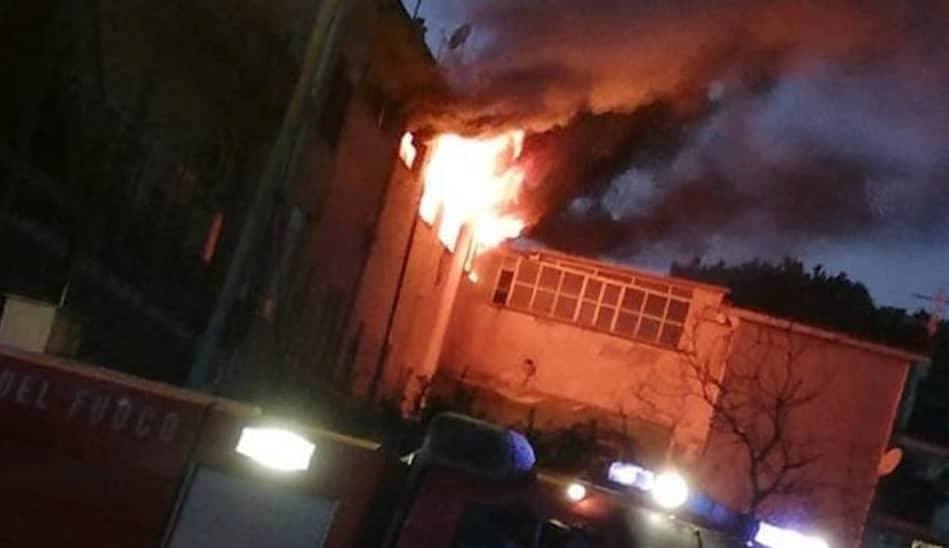 parma scuola incendio