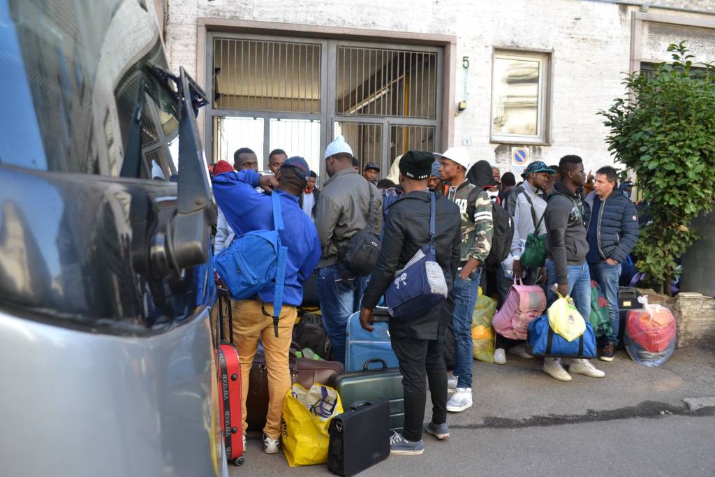 giugliano centro accoglienza