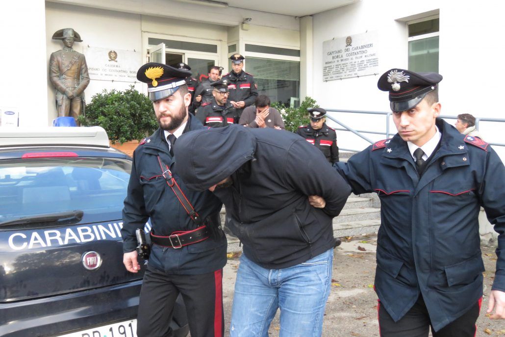 arresti droga carabinieri napoli provincia