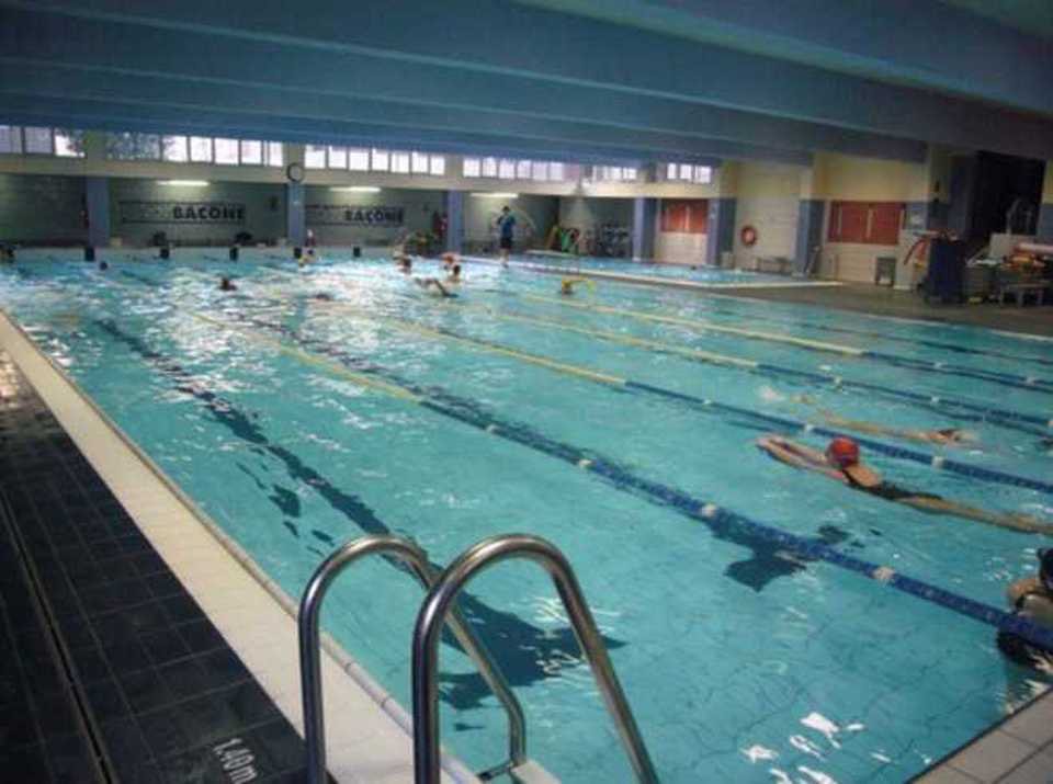 morto milano piscina